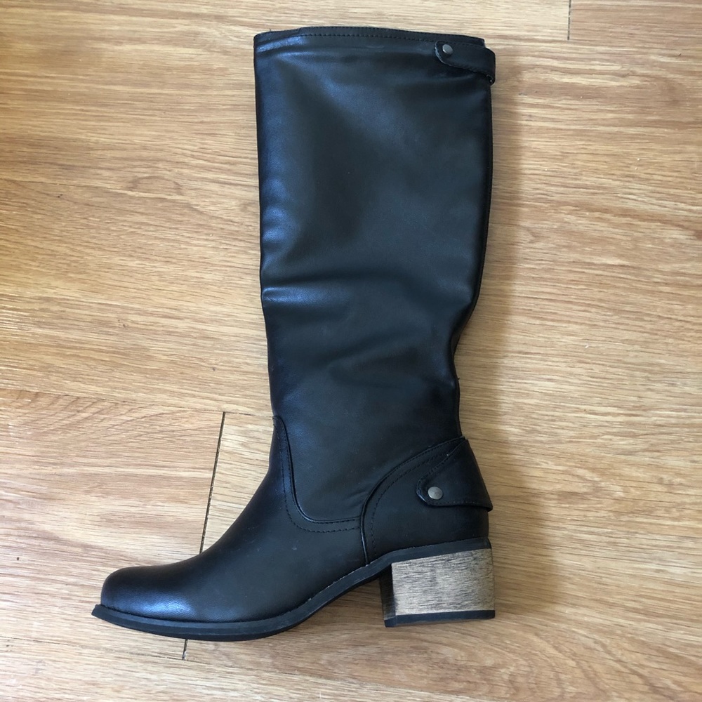 Women’s Black Boots